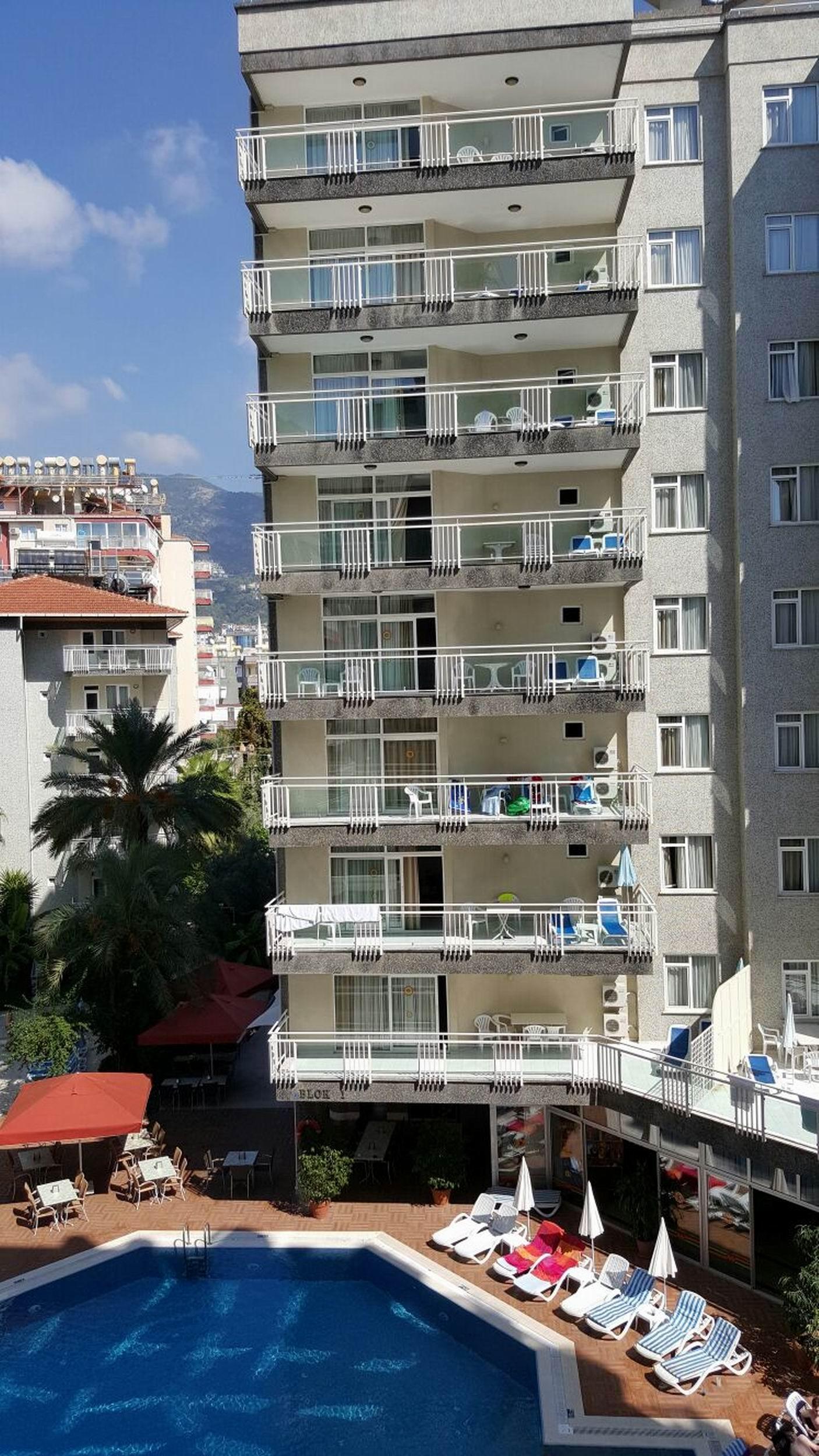 Apart Otel Carmen 3*